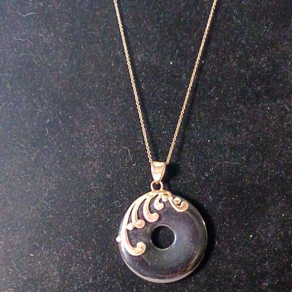 Black Donut Pendant Necklace in Wire-Wrapped Silver & Gold Motif